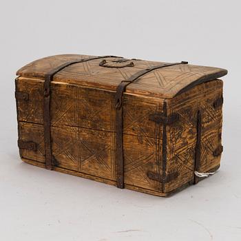 ARKKU 1500/1600-LUKU JA TUPAKKARASIA 1800-LUKU.