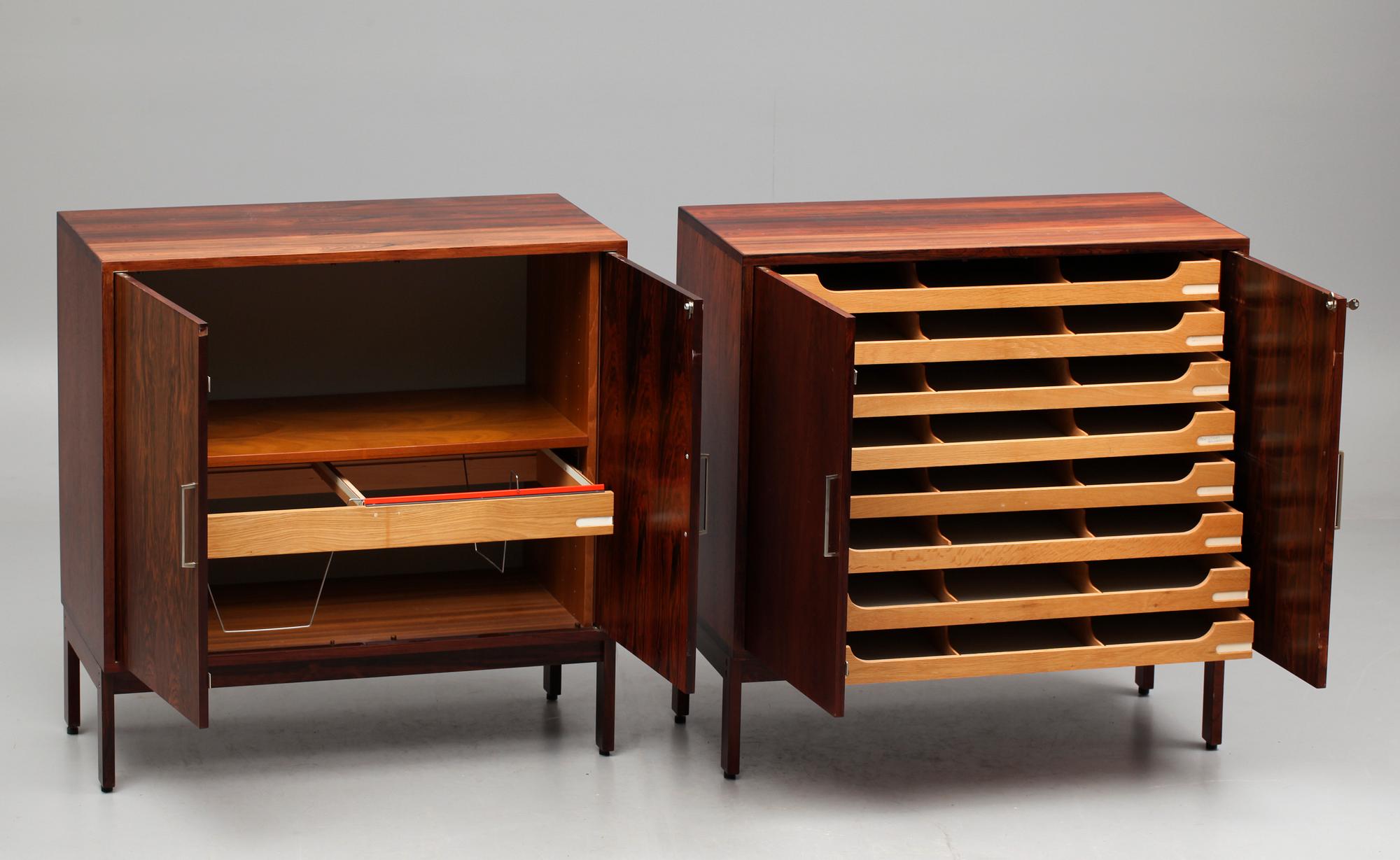 ARKIVSKÅP, 2 st, Danmark, 1900-talets andra hälft.