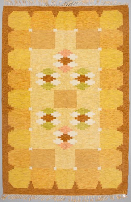 MATTA. rölakan, signerad IS (Ingegerd Silow), ca 286 x 193 cm.