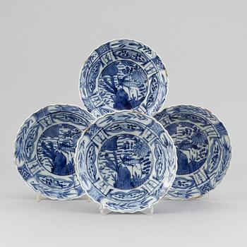 A set of ofur blue and white japanses dishes, made after kraak porcelain, circa 1900.