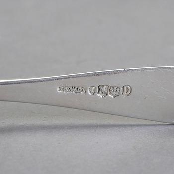 PARTI SILVER, 24 delar. Silver.  Bl a James & William Marshall, Edinburgh 1860. Tot ca 420 g.