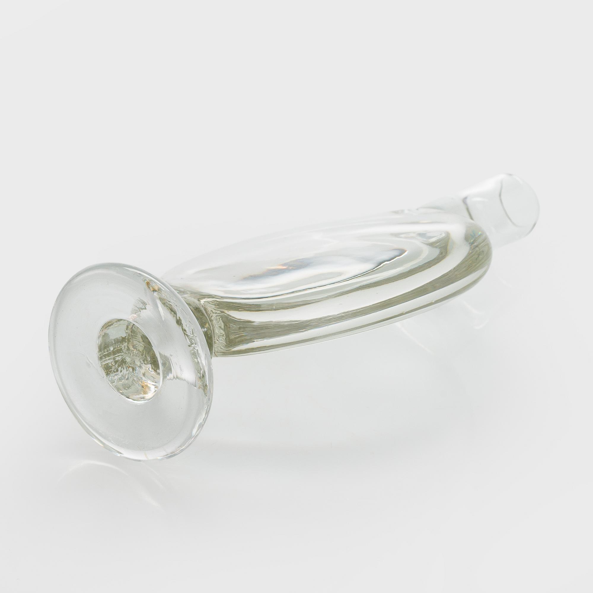 Oiva Toikka, A glass candle holder, signed Oiva Toikka Nuutajärvi Notsjö.