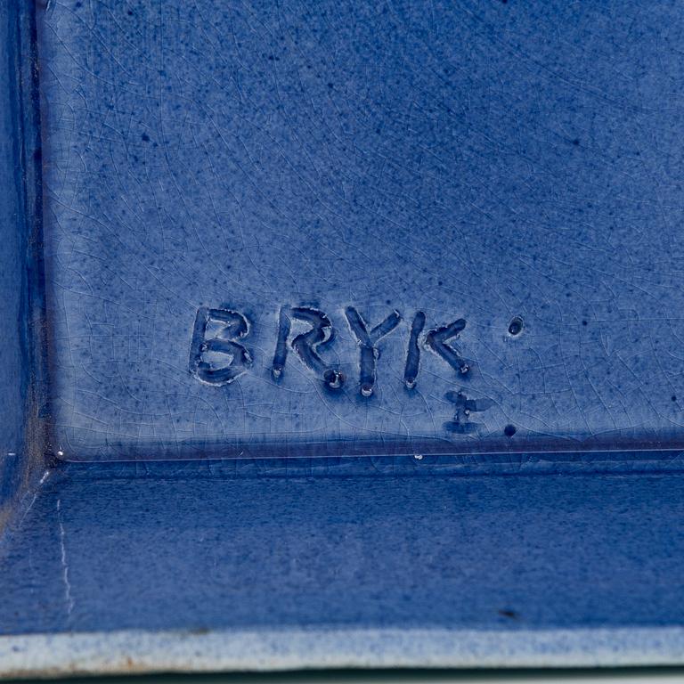 Rut Bryk, reliefi, kivitvaraa, signeerattu BRYK.