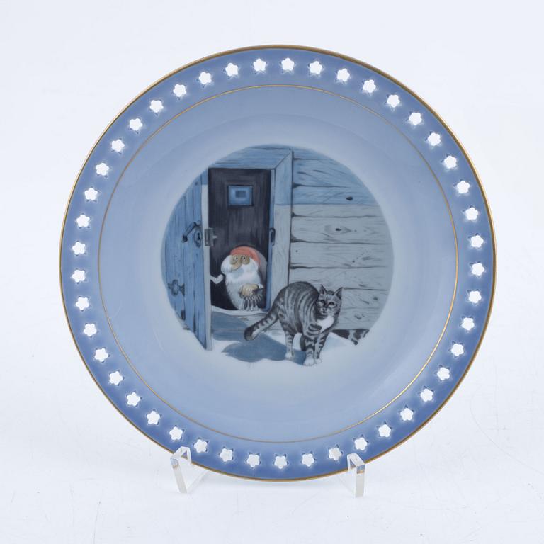 Harald Wiberg, Christmas service, 48 pieces, porcelain, "Tomten", Royal Copenhagen and Bing & Grøndahl, Denmark.