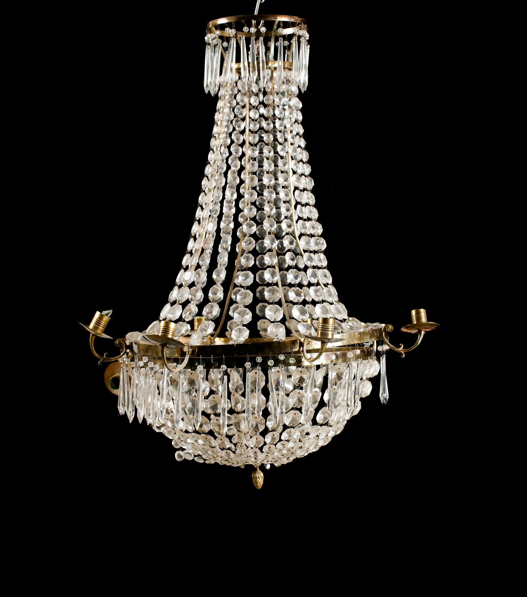 LJUSKRONA, empirestil, 1900-talets första hälft. Höjd 85 cm.