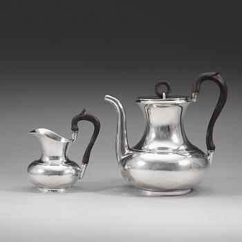 1027. A Swedish 19th century silver coffee-pot and cream-jug, marks of Gustaf Möllenborg, stockholm 1838.