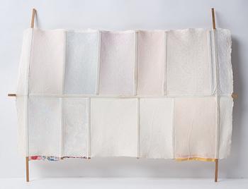 ROBERT RAUSCHENBERG, multiple, handmade paper/bamboo/fabric, signerad 22/32. Dated 1975.