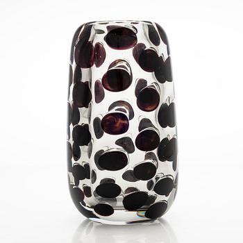 Saara Hopea, a 'Panther' glass vase, signed S. Hopea Nuutajärvi Notsjö -58.