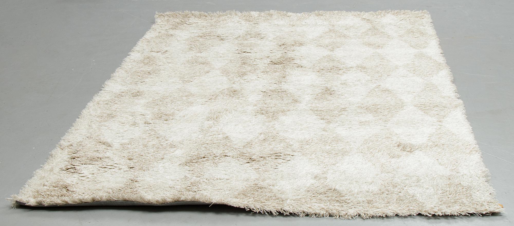 Gunilla Lagerhem Ullberg, a carpet, Fogg "Harlequin" Cream, hand tufted, ca 292-295 x 194-197 cm.