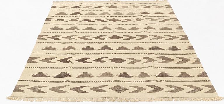 A carpet, persisk kilim, ca 260 x 184 cm.