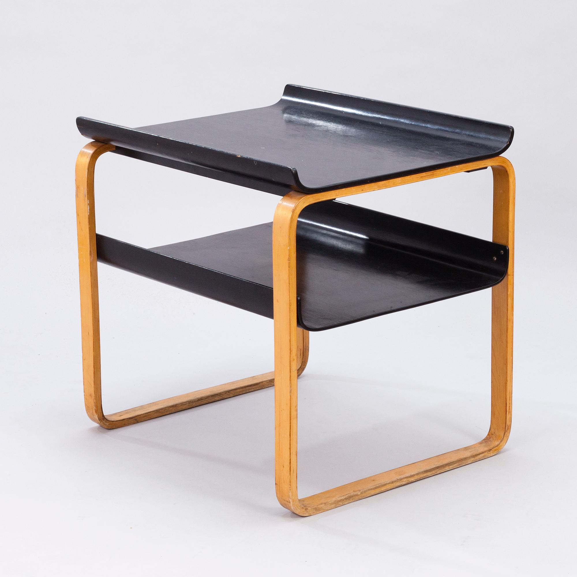 ALVAR AALTO,  A 1940s '75' table for O.Y. Huonekalu-ja Rakennustyötehdas A.B, Finland.