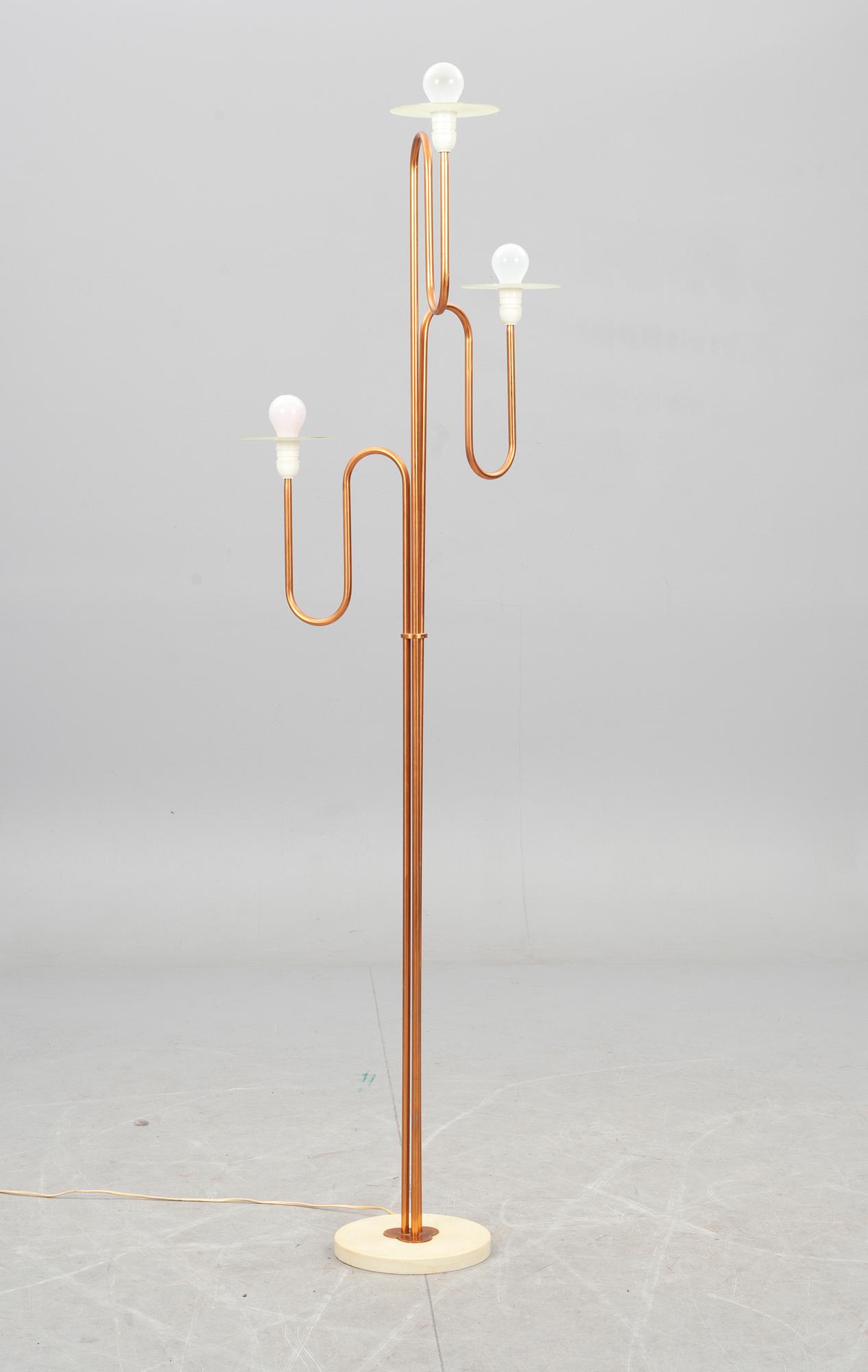 GOLVLAMPA, 1900-tal.