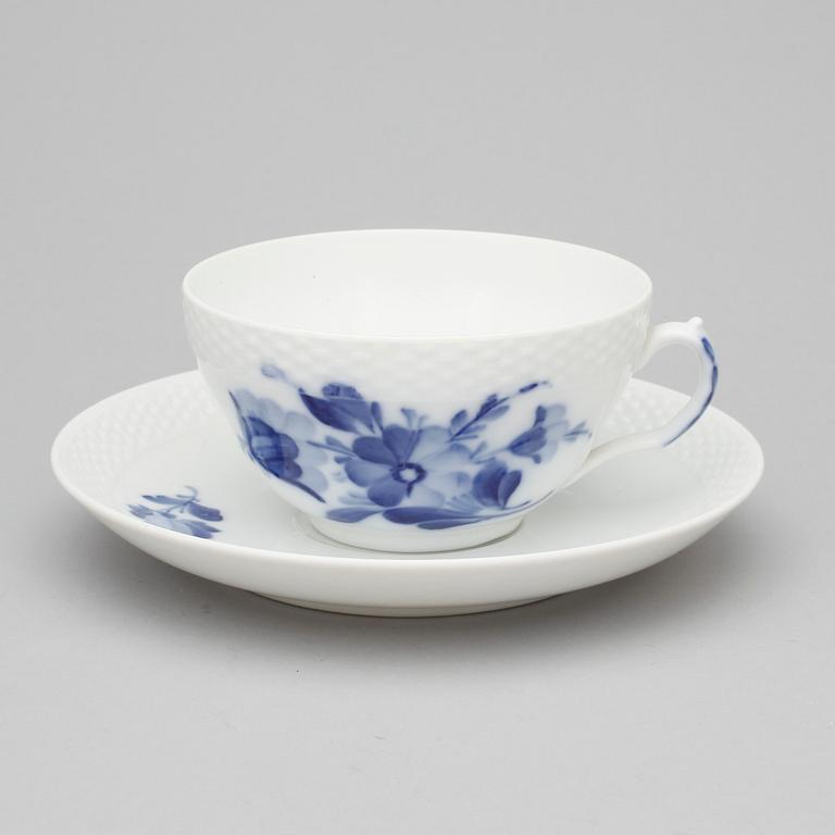 TESERVIS, 12 delar, "Blå blomst", Royal Copenhagen, Danmark.