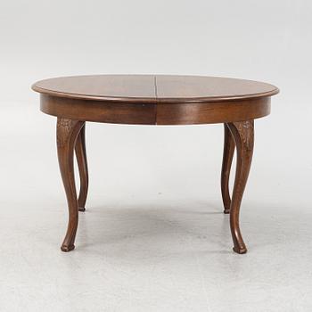 Dining table, turn of the century 1900s.