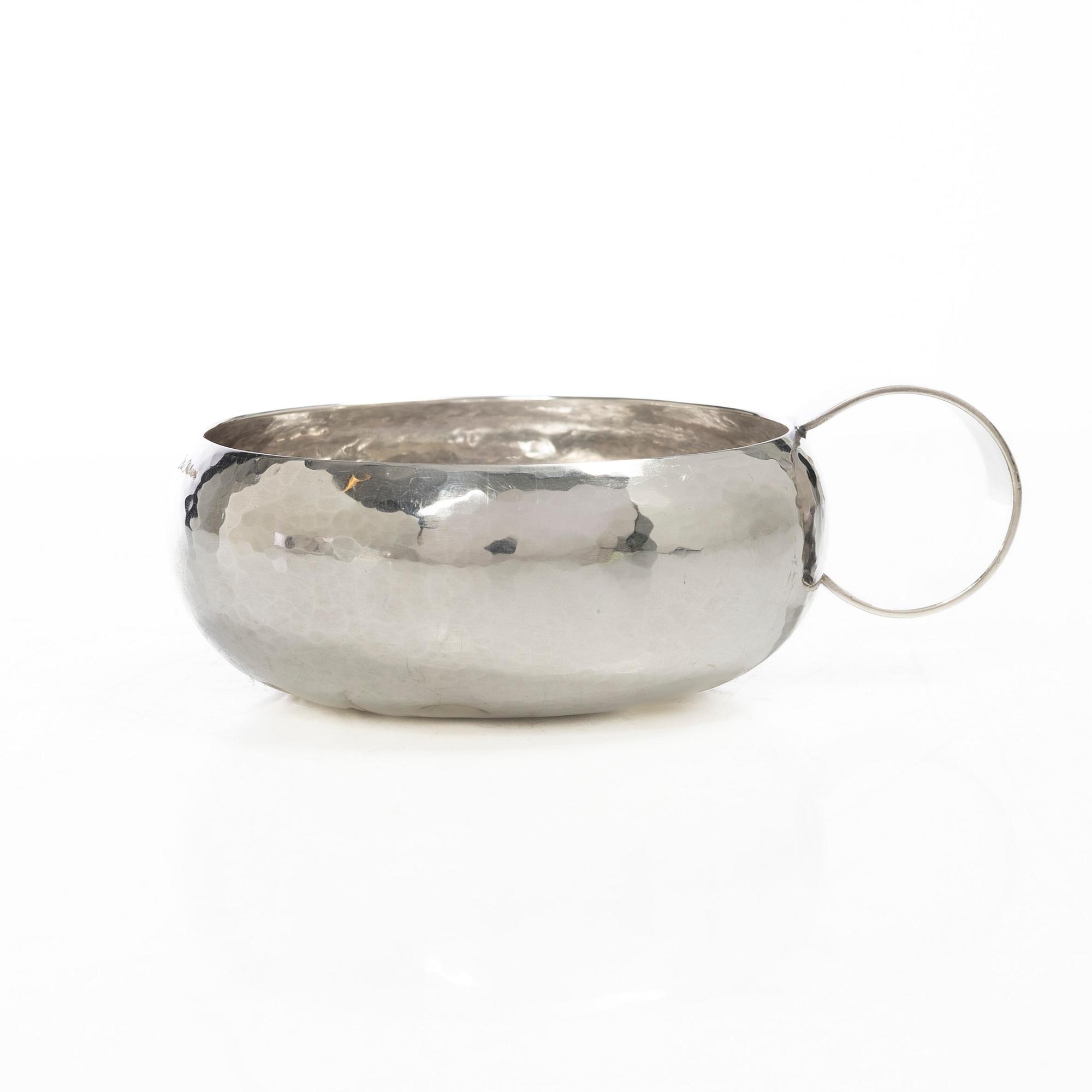 Olle Ohlsson, Tasse a vin, silver, Olle Ohlsson Silversmide, Stockholm 1992.