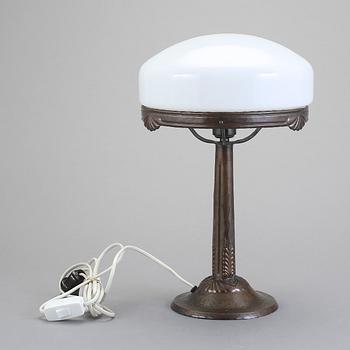 BORDSLAMPA, så kallad Strindbergsmodell. 1900-talets mitt.