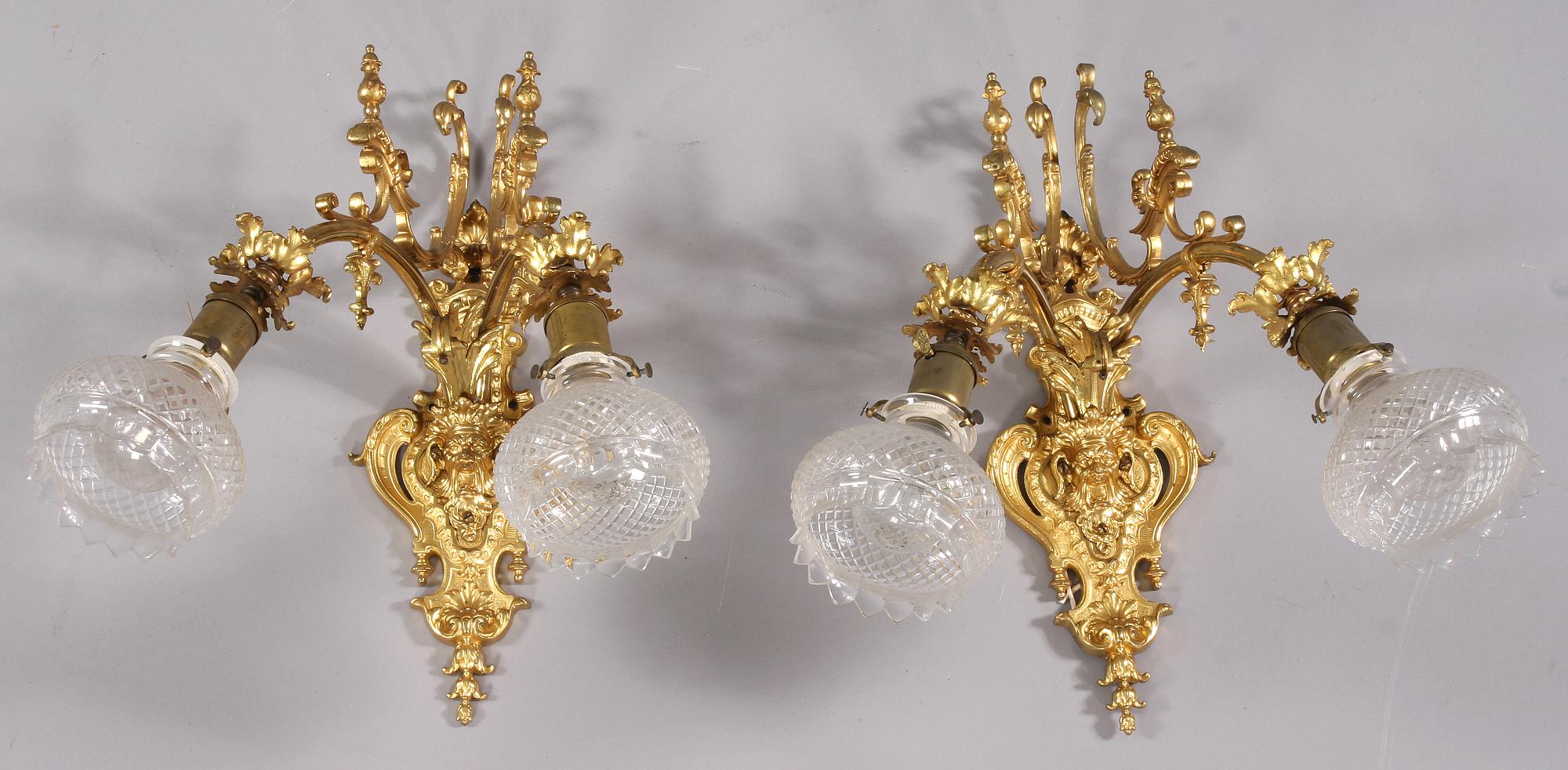 VÄGGLAMPETTER, ett par, Louis XV-stil, 1900-tal.