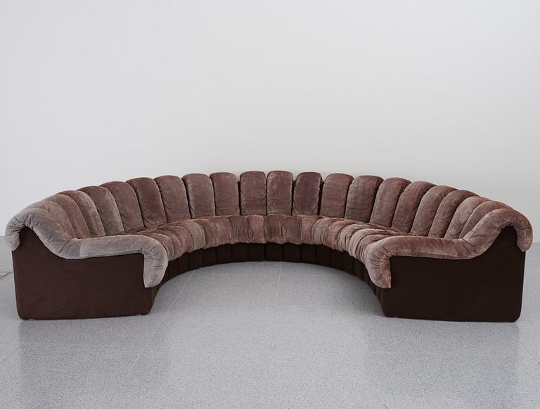 Ueli Berger, Eleanora Peduzzi-Riva och Heinz Ulrich, a "DS-600" "Non-Stop" sofa for De Sede, Switzerland, 1970's.