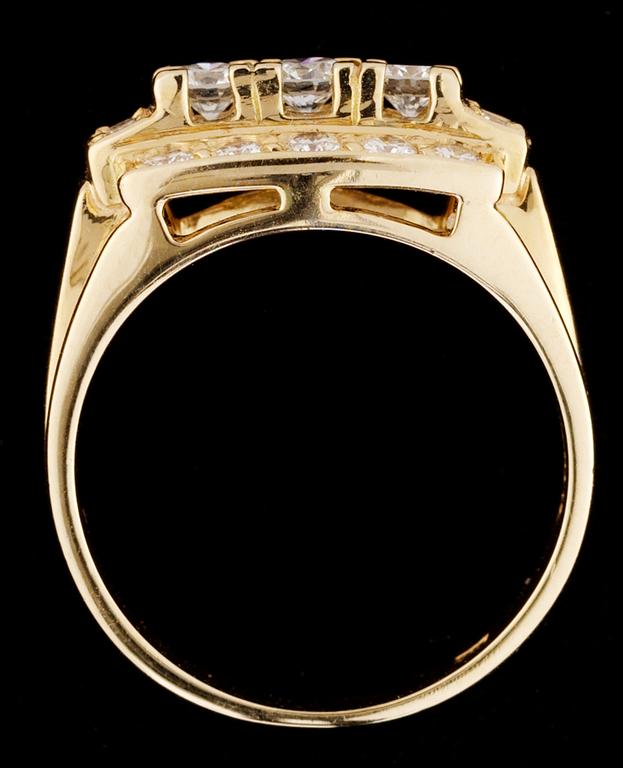 RING, briljantslipade diamanter, tot. 0.74 ct.