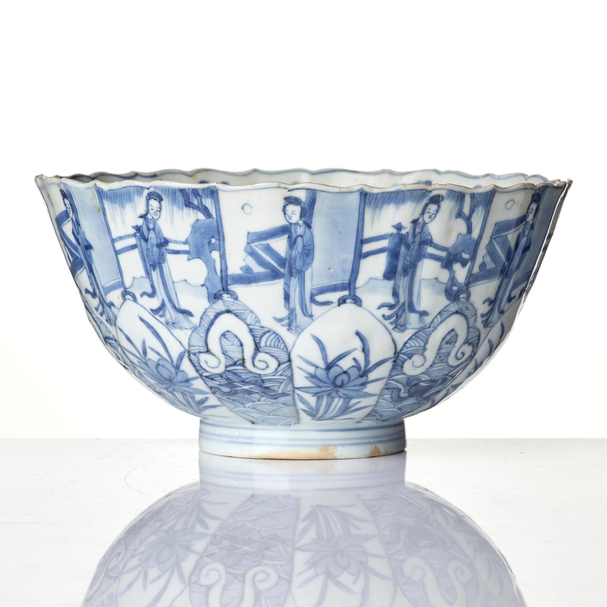 A fine blue and white bowl with molded panels, Qing dynasty, Kangxi (1662-1722).