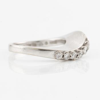 Ring W.A Bolin, design Barbro Littmarck, 18K white gold with brilliant-cut diamonds.