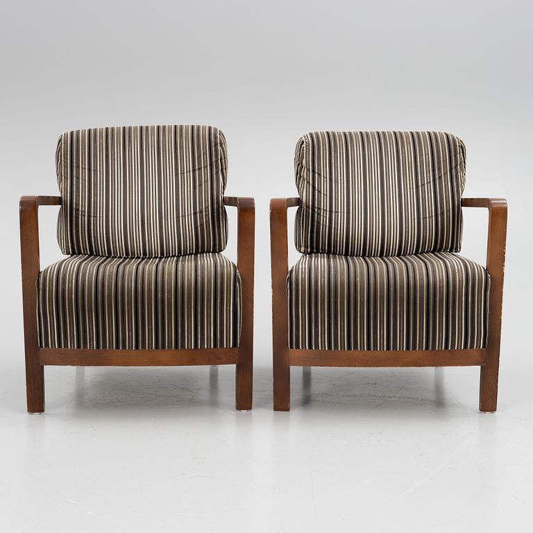A pair of armchairs, Andreu World, Spain, 21st Century.