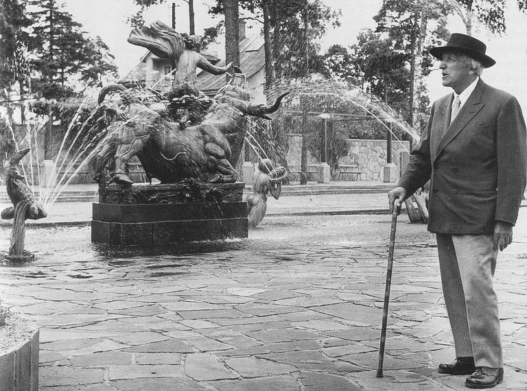 Carl Milles, "Europa och tjuren" (Europa and the bull).