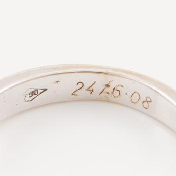 Ring, 18K white gold with a brilliant-cut diamond.