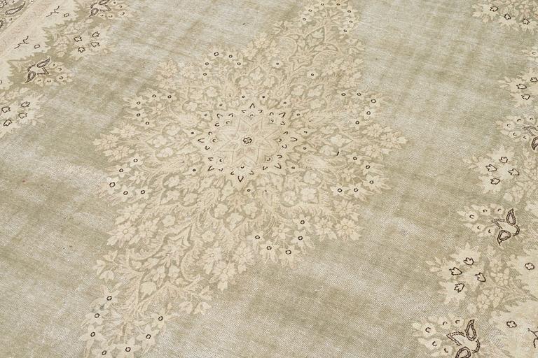 Rug, Vintage design, approx. 400 x 278 cm.