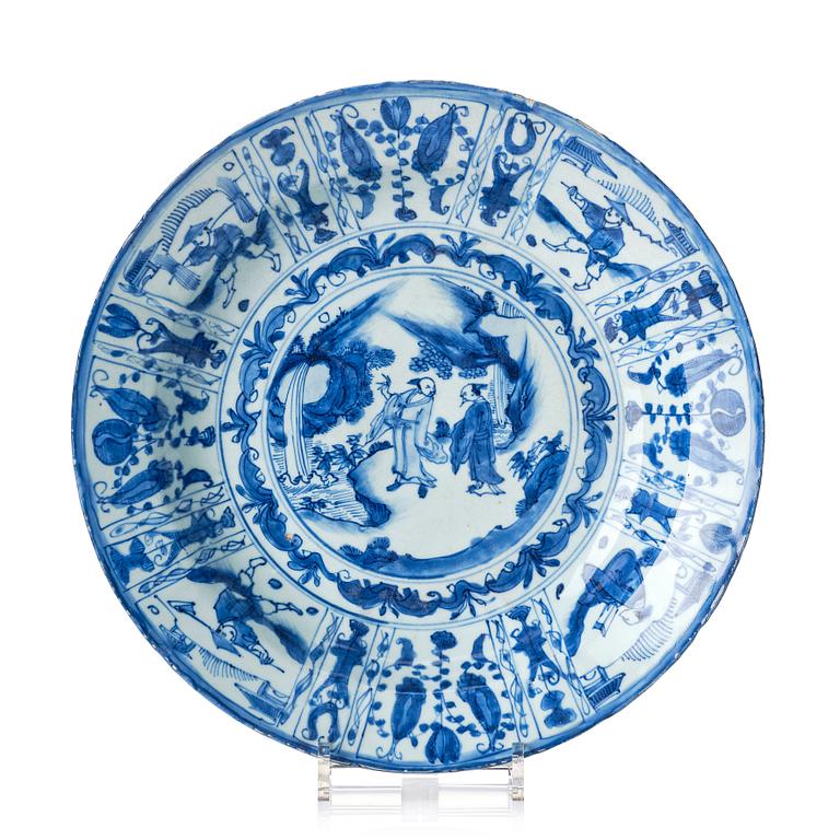 A blue and white kraak dish, Ming dynasty, Wanli (1572-1620).