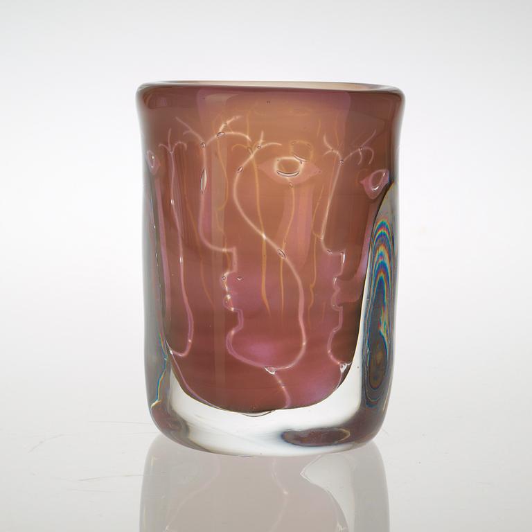 An Ingeborg Lundin Ariel glass vase, Orrefors 1972.