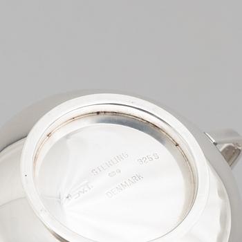 Svend Toxvaerd, sugar bowl and creamer, sterling silver, Denmark, mid-20th century.