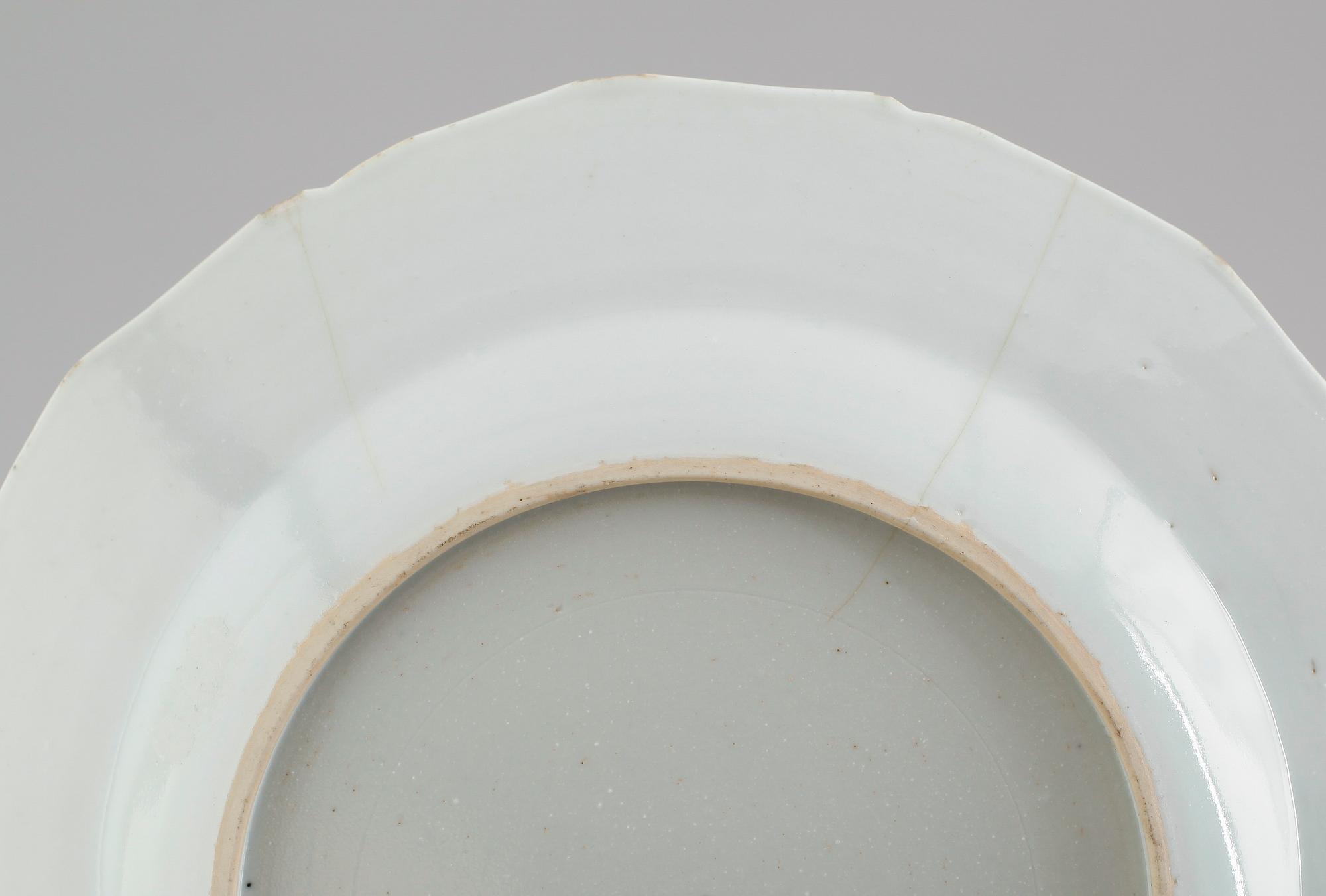 TALLRIKAR, 3 st, porslin, Kina, Qianlong 1736-1795.