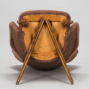 Carl Gustaf Hiort af Ornäs, a 'Siesta' armchair,  Puunveisto Oy - Träsnideri Ab, Finland 1940s-50s.