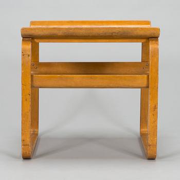 Alvar Aalto, An early 1930s '75' table for O.Y. Huonekalu-ja Rakennustyötehdas A.B, Finland.