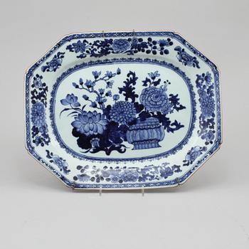 STEKFAT, porslin, Kina, 1700-tal.