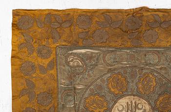 Broderi,  siden och metall, Osmanska riket, 1800-talets ca 120 x 100 cm.