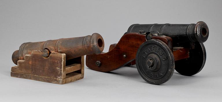 SALUTKANONER, 2st, 1900-tal.