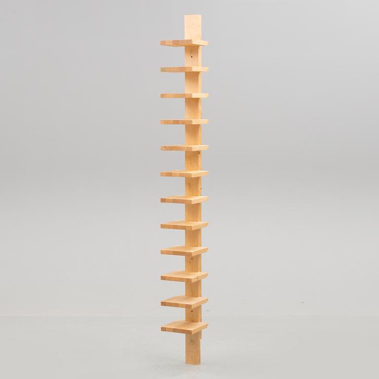 HYLLA, "Pilaster", John Kandell, Källemo, sent 1900-tal.