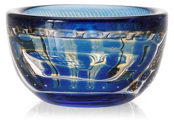 An Edvin Öhrström ariel glass bowl, Orrefors 1965.