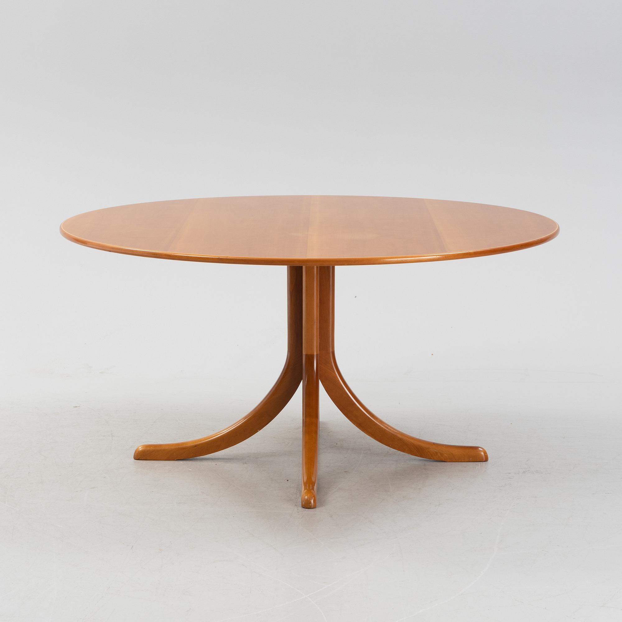 Josef Frank, matbord, modell 2010, Firma Svenskt Tenn, efter 1985.