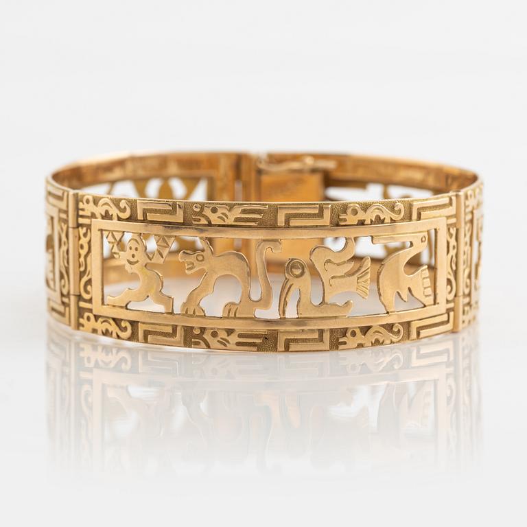 18K gold animal pattern panel bangle.