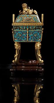 A cloisonne censer with cover, Qing dynasty, Qinalong (1736-95).