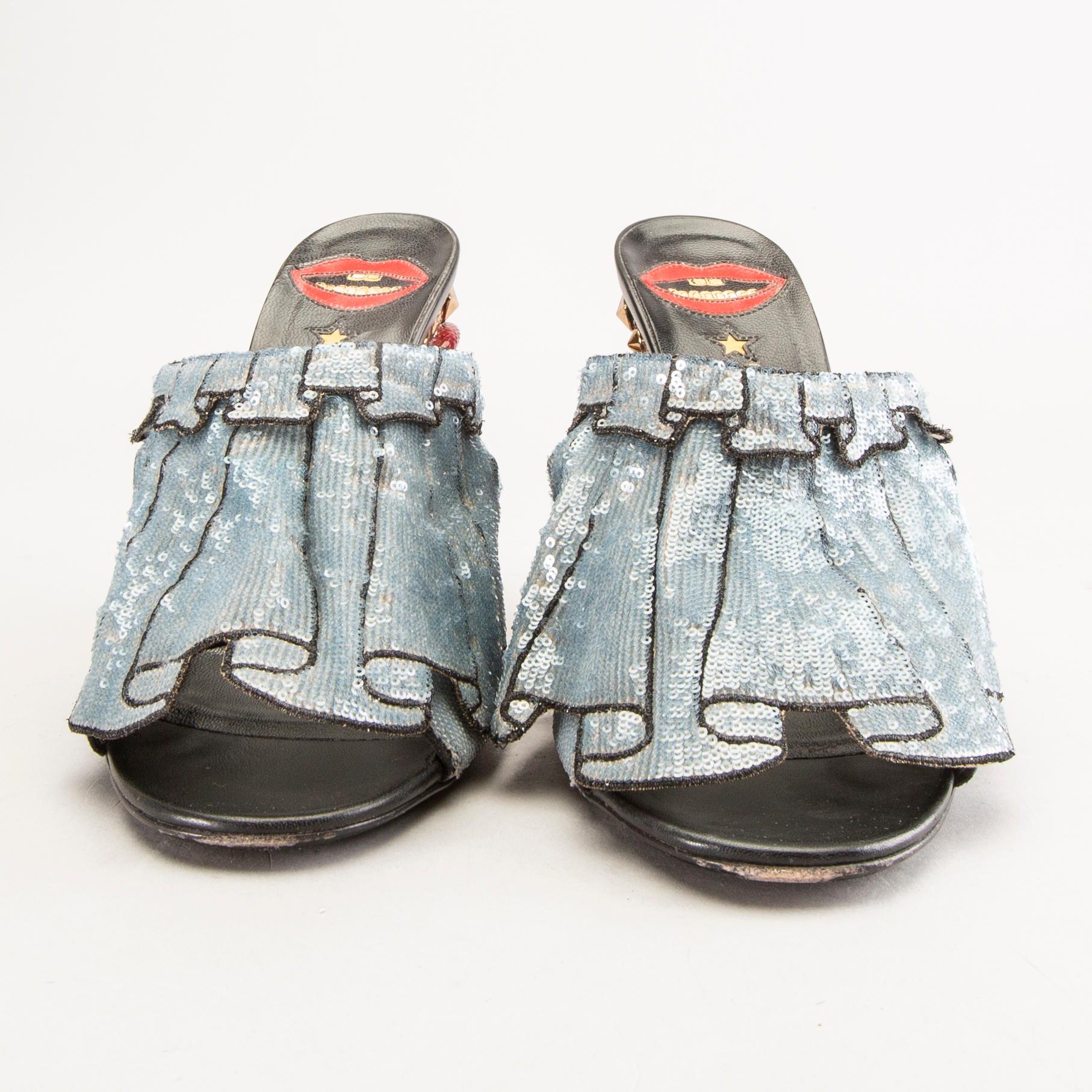 Gucci,.