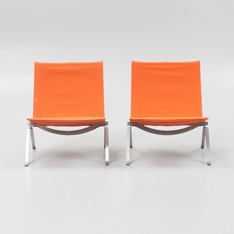 Poul Kjaerholm, fåtöljer "PK-22", Fritz Hansen, Danmark, daterade 1988.