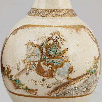 A pair of satsuma vases, Japan, Meiji (1868-1912).