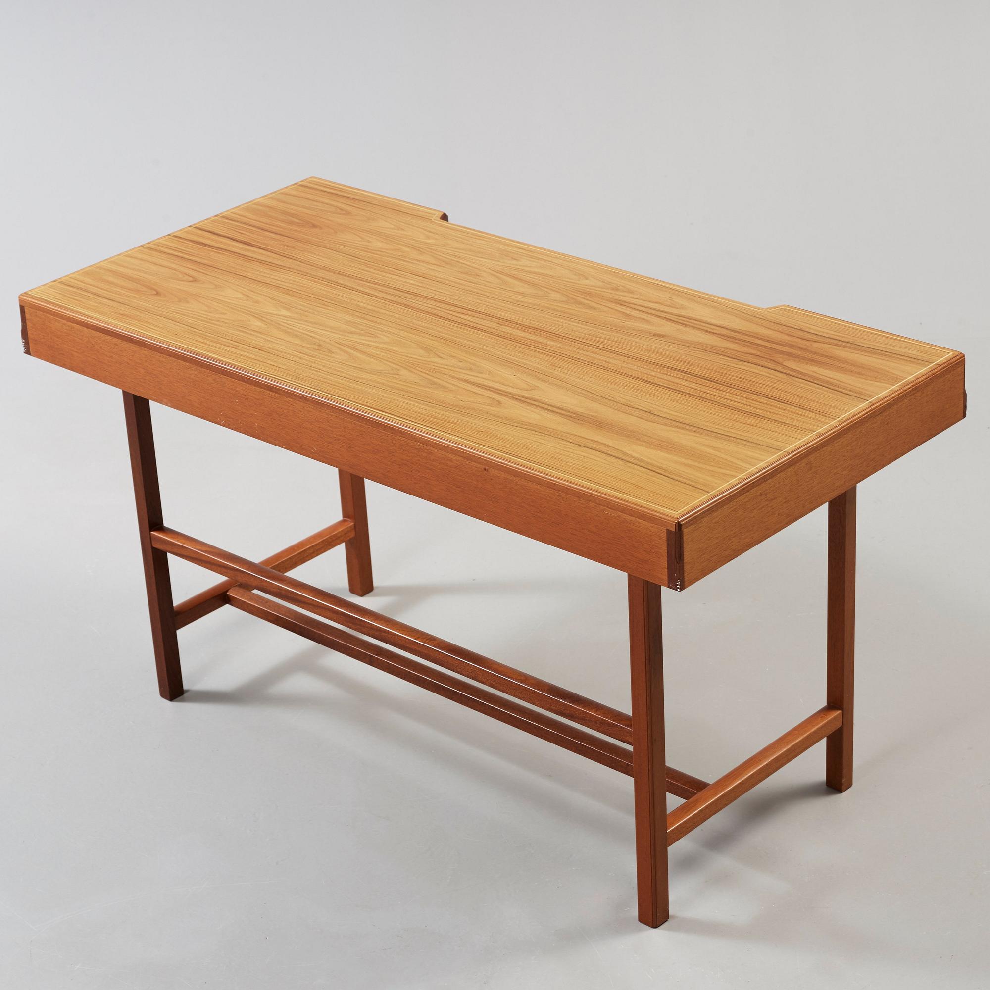 JOSEF FRANK, skrivbord, Firma Svenskt Tenn, modell 1022.