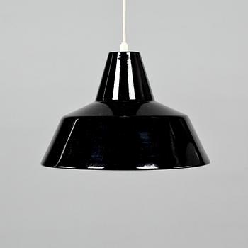 TAKLAMPA, Vaerkstedlampa, Arne Jacobsen, Louis Poulsen, 1900-talets andra hälft. Höjd ca 26 cm.