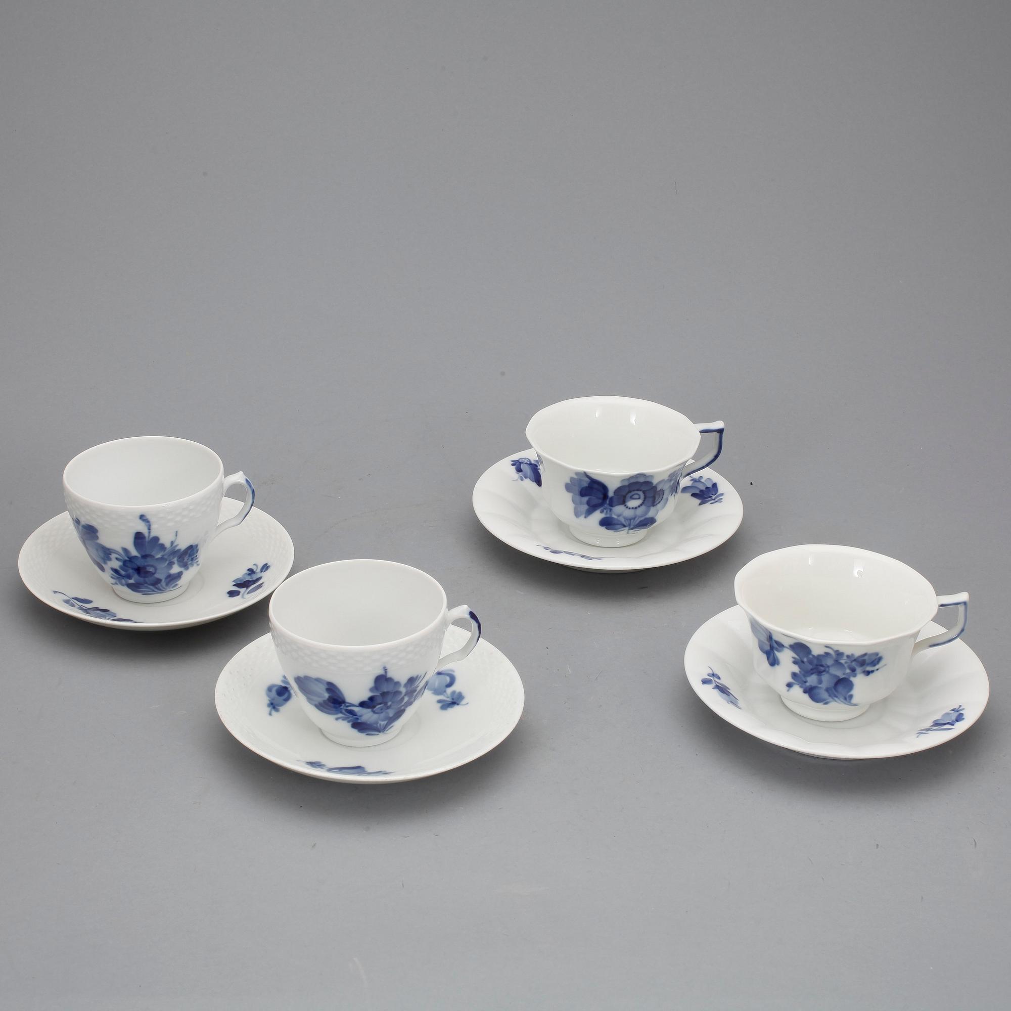 SERVISDELAR, ca160+8 delar, porslin, "Blå blomst", Royal Copenhagen, 1900-tal.