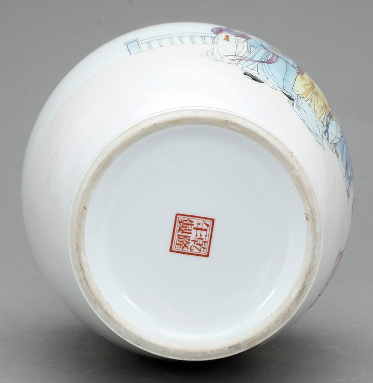 VAS, porslin, Kina, 1900-tal.